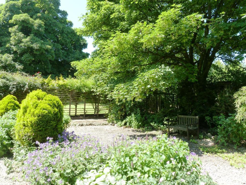 Newton House Hotel Alstonfield Exterior photo